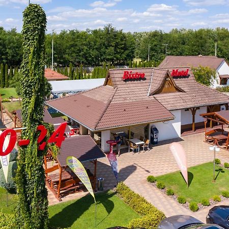 Csalanosi Vendeghaz Hotell Kecskemét Eksteriør bilde