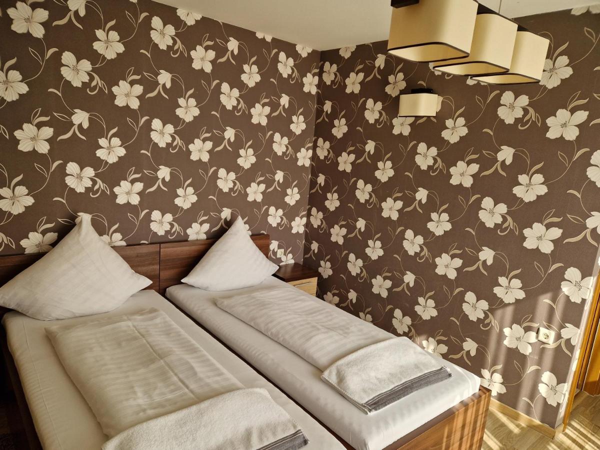 Csalanosi Vendeghaz Hotell Kecskemét Eksteriør bilde