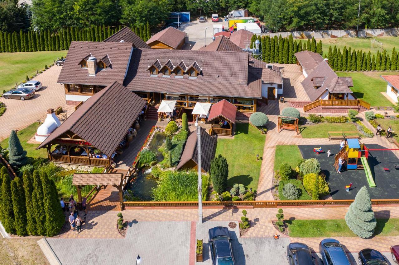 Csalanosi Vendeghaz Hotell Kecskemét Eksteriør bilde